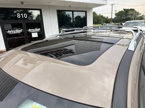 Used 2024 Nissan Pathfinder Platinum w/ Cargo Package AWD/4WD image 14