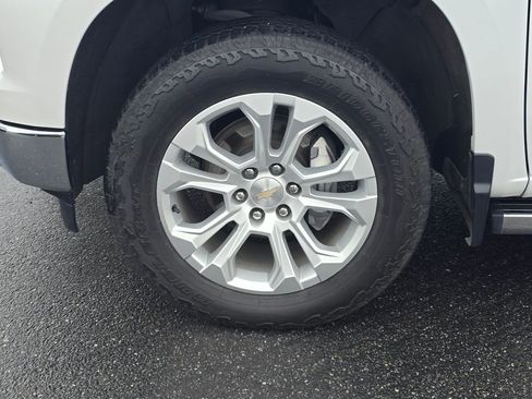 Certified 2023 Chevrolet Silverado 1500 LTZ w/ Technology Package image 9