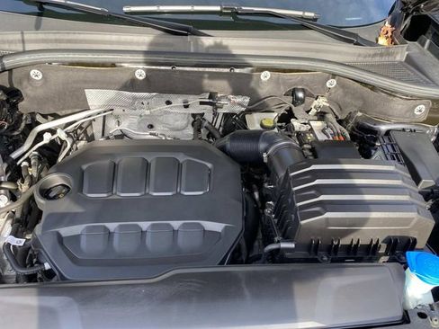 Used 2024 Volkswagen Atlas SE image 30