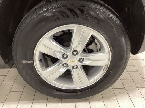 Used 2022 Chevrolet Trax LT w/ LT Convenience Package image 24