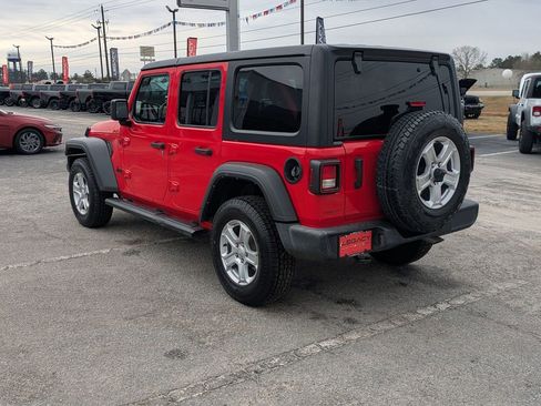 Used 2023 Jeep Wrangler Sport S image 5