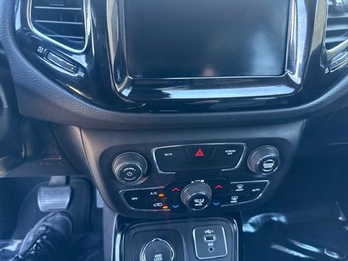 Used 2020 Jeep Compass Limited image 15
