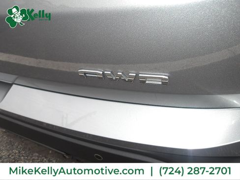 Used 2023 GMC Terrain SLE w/ Driver Convenience Package AWD/4WD image 9