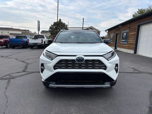 Used 2020 Toyota RAV4 XSE AWD/4WD image 2