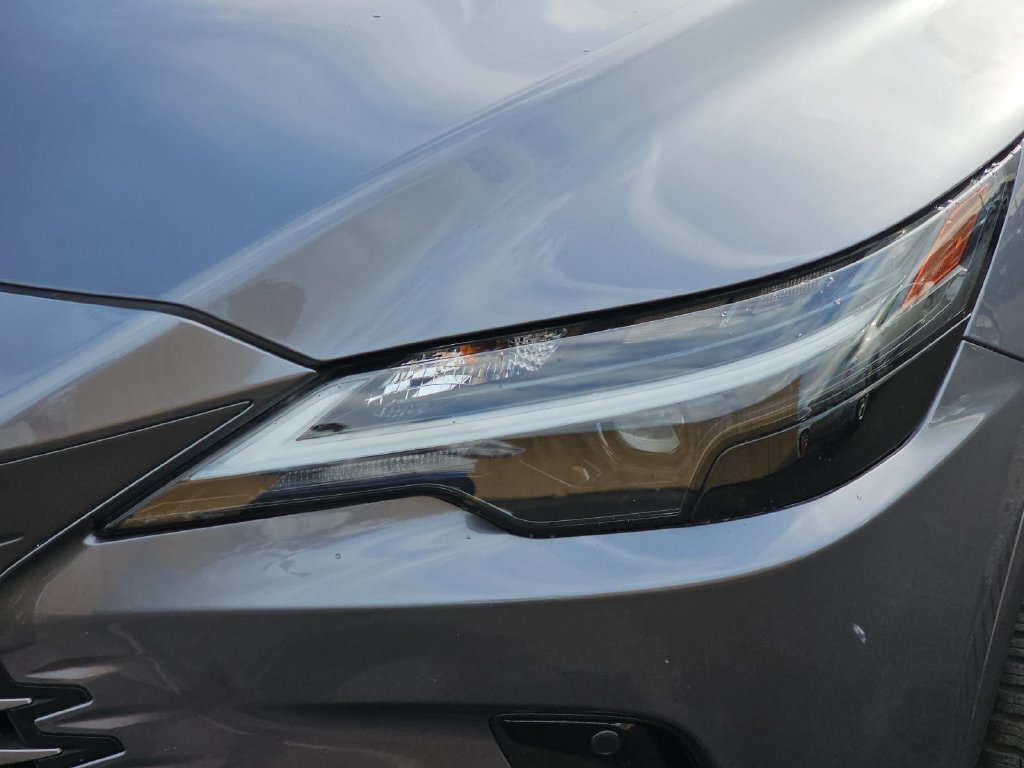 Used 2023 Lexus RX 350 w/ Cold Area Package AWD/4WD image 32