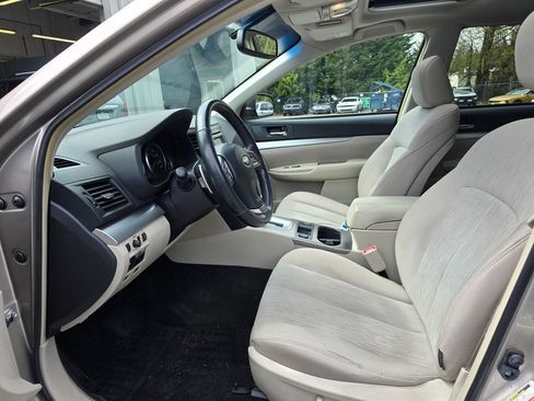 Used 2014 Subaru Outback 2.5i Premium w/ Moonroof Package image 9