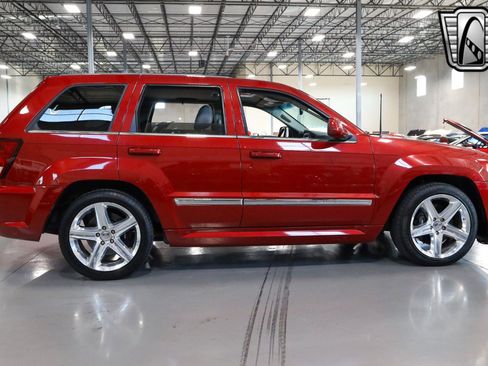 Used 2006 Jeep Grand Cherokee SRT8 image 5