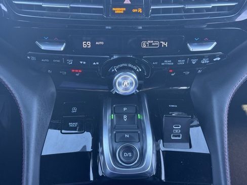 Used 2025 Acura MDX A-Spec image 30