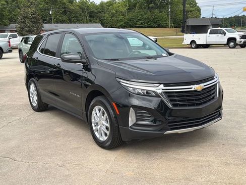 Used 2023 Chevrolet Equinox LT FWD image 3