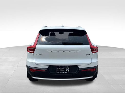 Certified 2023 Volvo XC40 B5 Plus w/ Climate Package AWD/4WD image 37