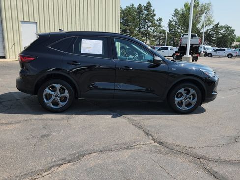 Certified 2025 Ford Escape ST-Line AWD/4WD image 12