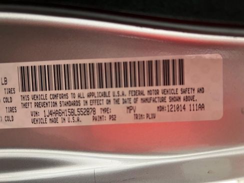 Used 2011 Jeep Wrangler Unlimited Rubicon w/ Dual Top Group image 26