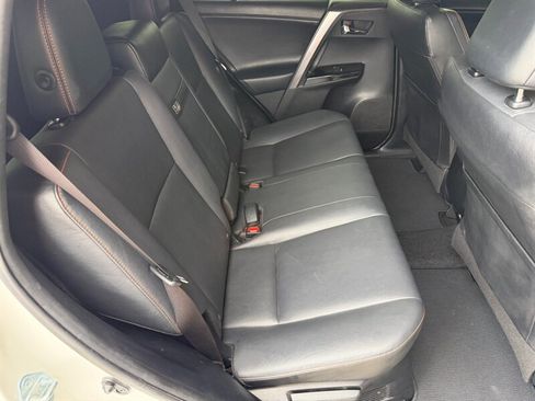 Used 2017 Toyota RAV4 SE w/ Advanced Technology Package image 15