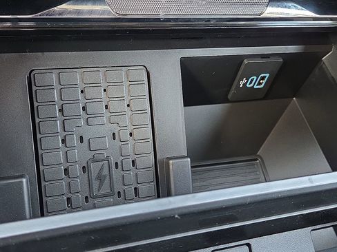 New 2025 Ford F250 Lariat w/ Lariat Ultimate Package AWD/4WD image 28