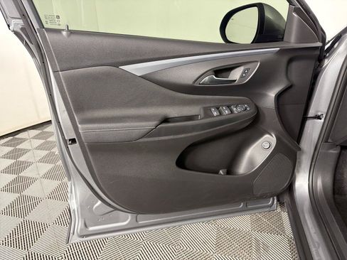 Used 2025 Buick Envista Preferred w/ Convenience I Package FWD image 8