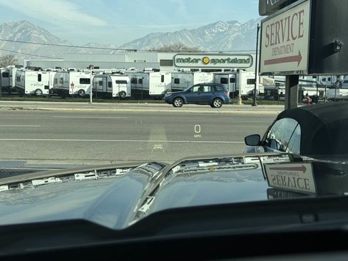 Used 2025 GMC Sierra 2500 AT4X w/ AT4X AEV Edition image 39