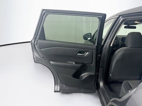 Used 2025 Nissan Rogue SV AWD/4WD image 26