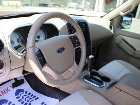 Used 2010 Ford Explorer Sport Trac XLT RWD image 15