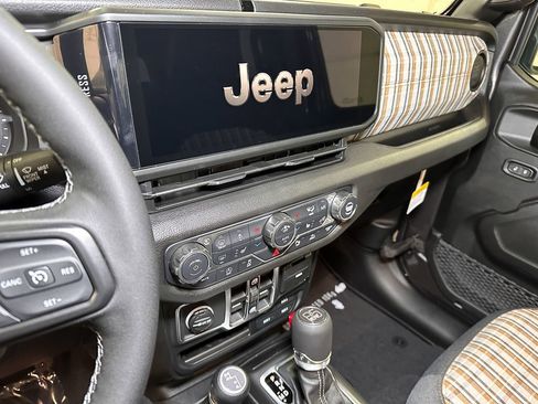New 2026 Jeep Gladiator Sport AWD/4WD image 27