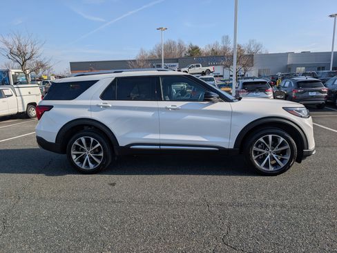 Used 2025 Ford Explorer Platinum w/ Ultimate Package image 2