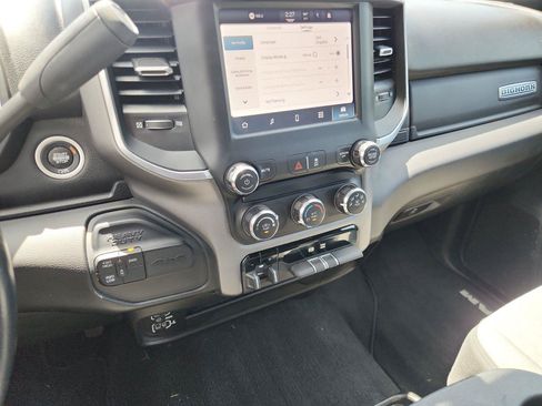 Used 2024 RAM 3500 Big Horn AWD/4WD image 28