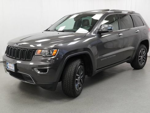 Used 2018 Jeep Grand Cherokee Limited AWD/4WD image 4
