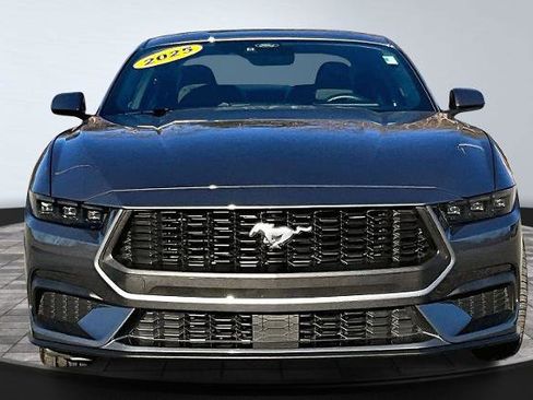 Certified 2025 Ford Mustang Coupe image 3