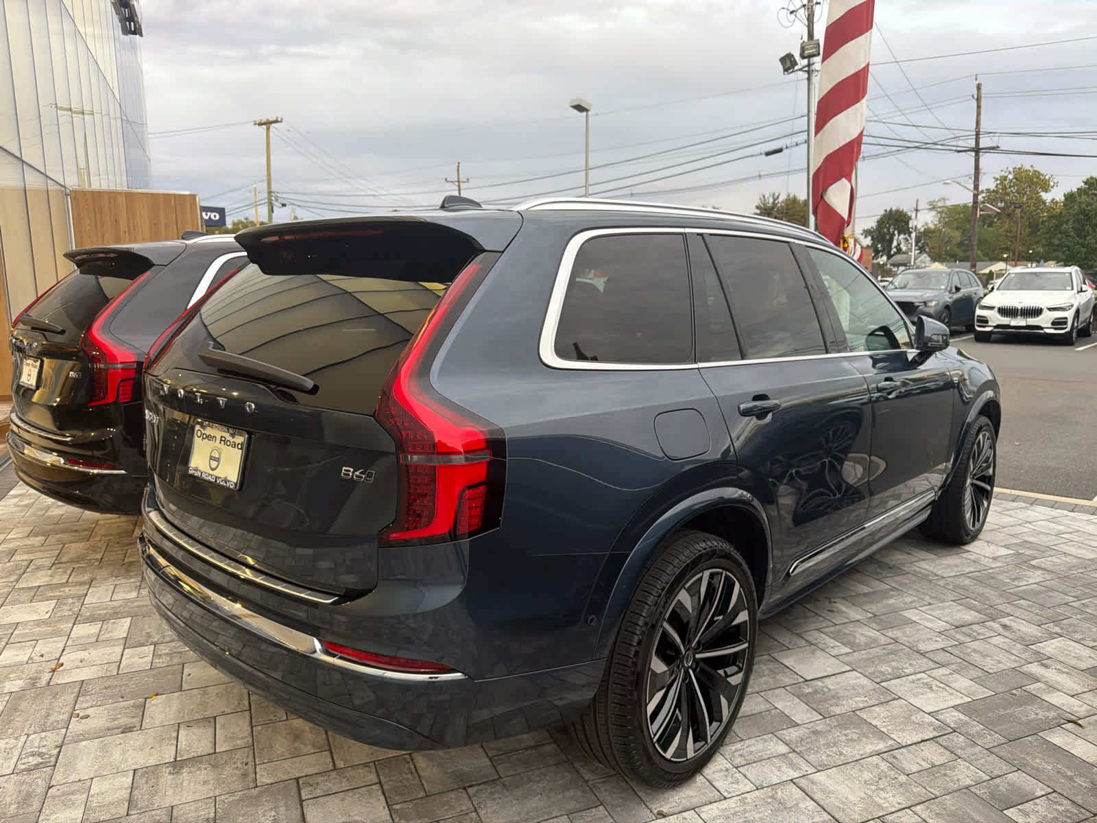 Used 2026 Volvo XC90 B6 Plus w/ Protection Package Premier AWD/4WD image 5