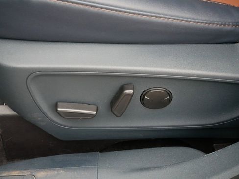 Used 2023 Ford Maverick Lariat w/ Lariat Luxury Package image 18