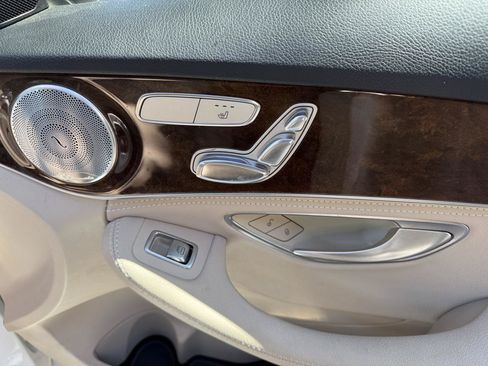 Used 2015 Mercedes-Benz C 300 4MATIC Sedan image 33