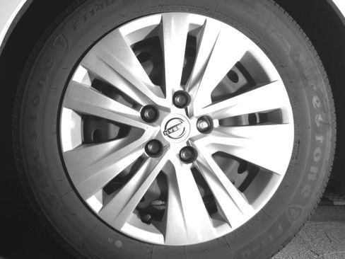 Used 2025 Nissan Sentra S FWD image 12