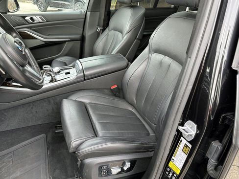 Used 2019 BMW X5 xDrive50i w/ M Sport Package image 17