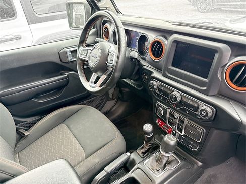 Used 2021 Jeep Gladiator Mojave w/ Auxiliary Switch Group image 25