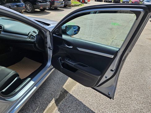 Used 2018 Honda Civic EX-T image 12