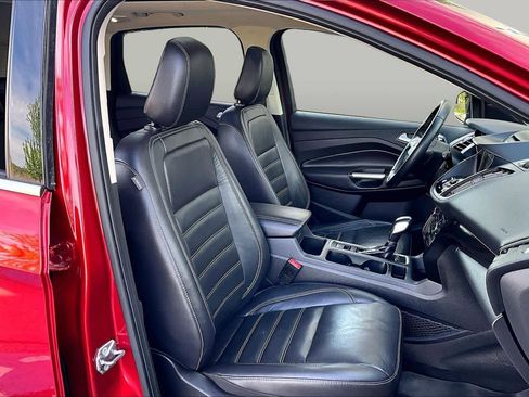 Used 2018 Ford Escape Titanium AWD/4WD image 8