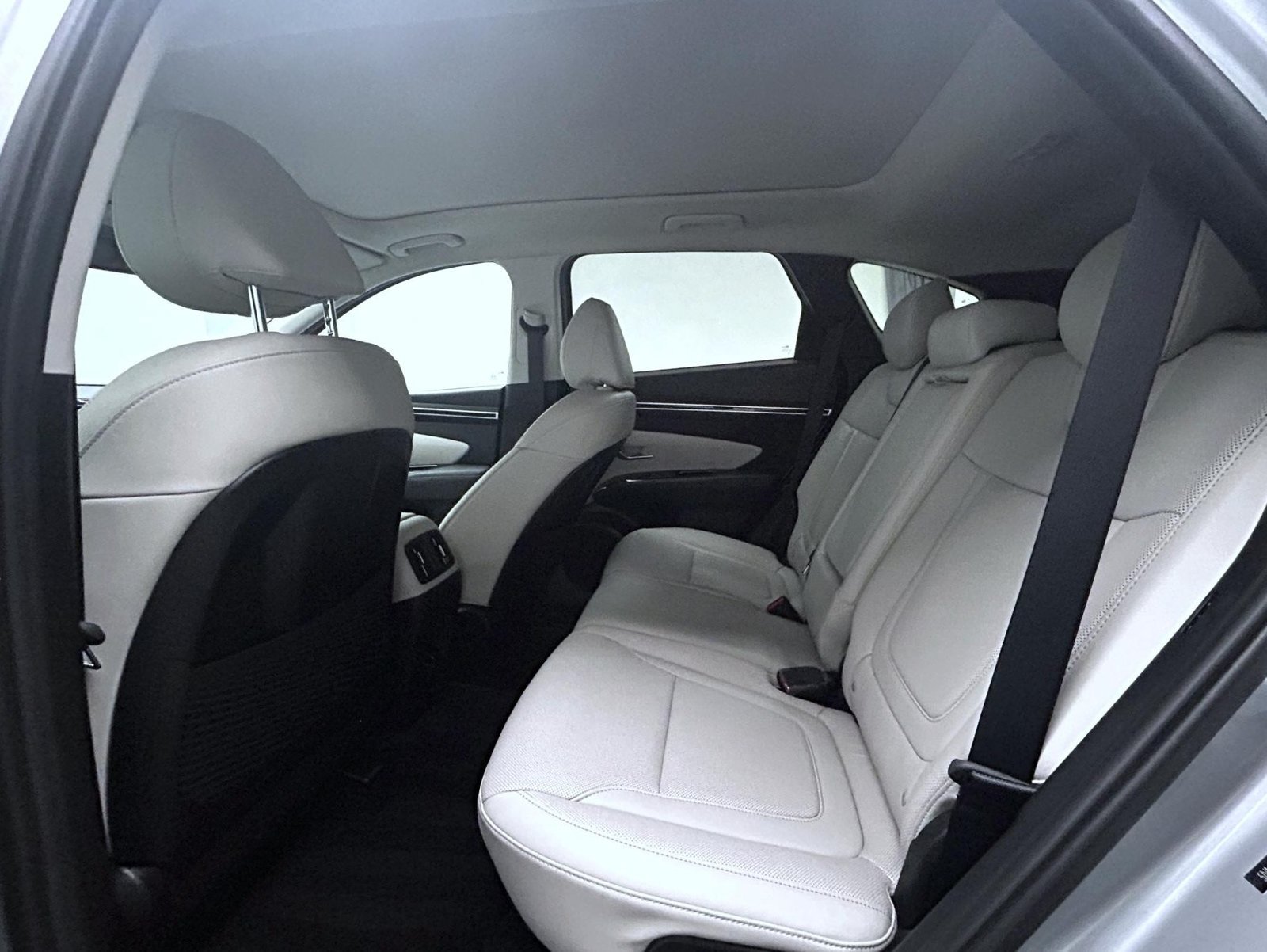 Used 2024 Hyundai Tucson Limited AWD/4WD image 19