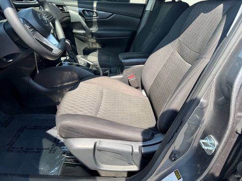 Used 2020 Nissan Rogue S FWD image 28