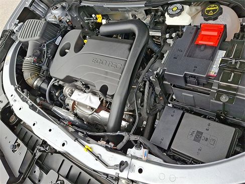 Certified 2025 Chevrolet Equinox LT w/ Convenience Package II image 27