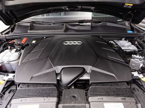 Used 2024 Audi Q7 3.0T Prestige AWD/4WD image 35