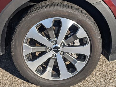 Certified 2022 Kia Telluride EX w/ EX Premium Package image 9