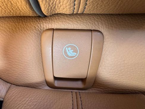 Used 2022 BMW 530i xDrive w/ M Sport Package image 19