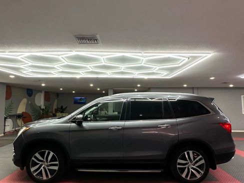 Used 2016 Honda Pilot Touring image 3