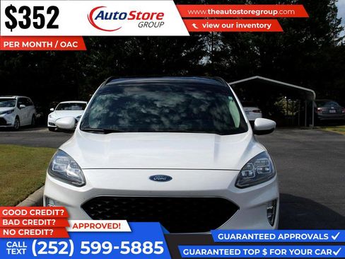 Used 2020 Ford Escape Titanium w/ Titanium Premium Package 2.0 image 3
