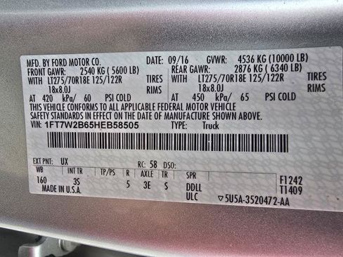 Used 2017 Ford F250 XLT w/ XLT Premium Package AWD/4WD image 40