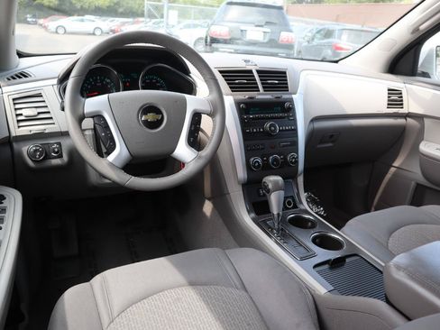 Used 2012 Chevrolet Traverse LT AWD/4WD image 18