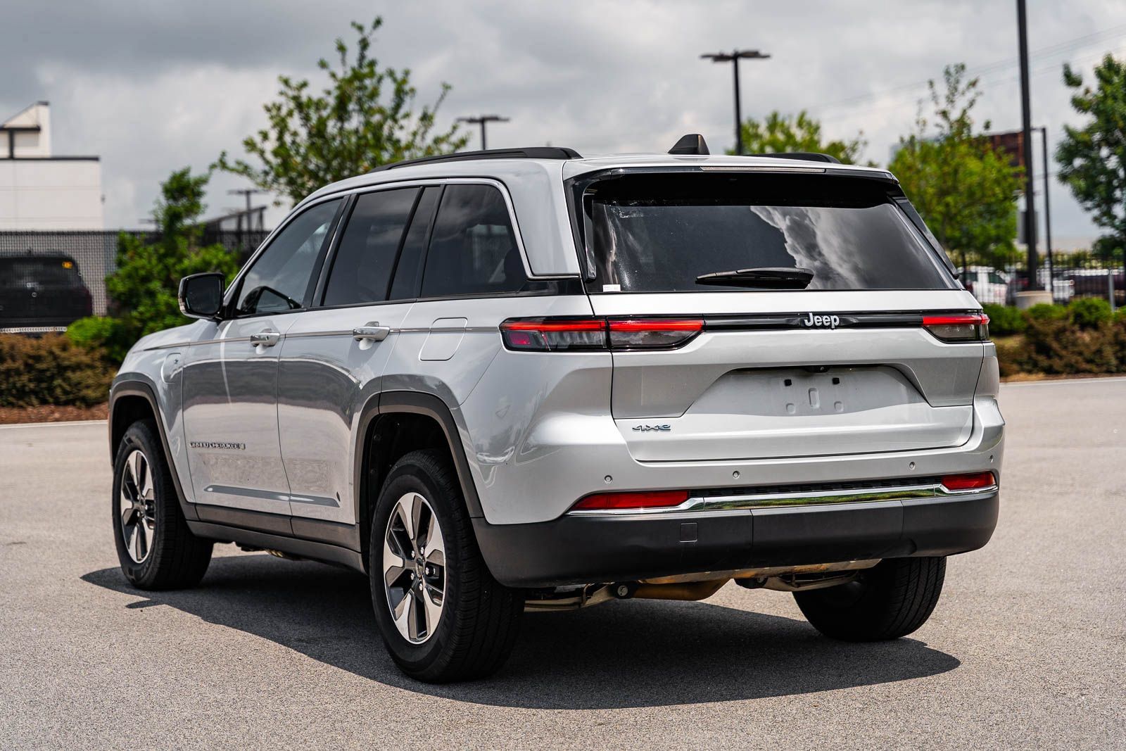 Used 2024 Jeep Grand Cherokee Limited 4xe AWD/4WD image 5