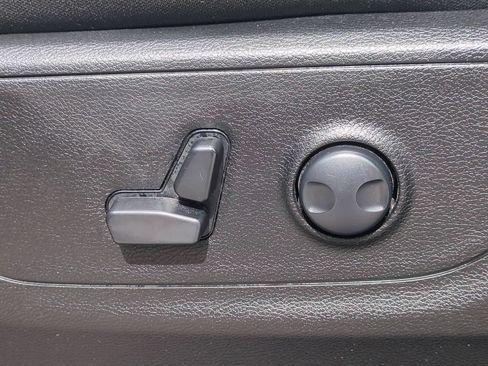 Used 2023 RAM 1500 Big Horn RWD image 21