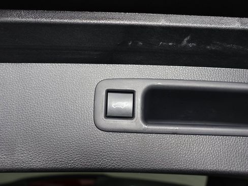 Used 2022 Toyota Highlander XLE image 22