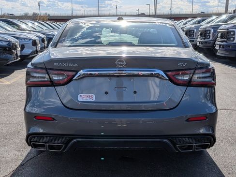 Used 2023 Nissan Maxima SV w/ Floor Mat Group FWD image 5