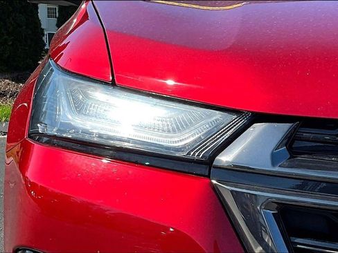 Used 2023 Chevrolet Traverse RS AWD/4WD image 33